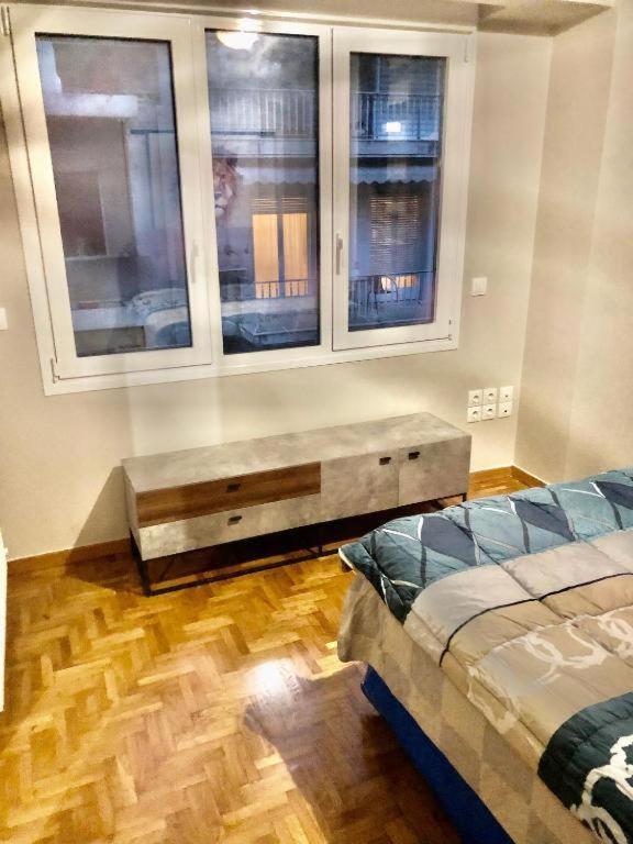 Economy Shared Apartment E In Central Atina Dış mekan fotoğraf